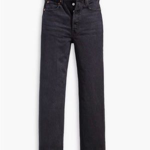 Levi’s Ribcage Straight Ankle in Black, Size 27x29